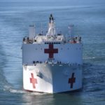 La Marina de Estados Unidos prepara barcos hospitales para responder al coronavirus