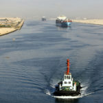 El Canal de Suez tiene nuevas y mayores rebajas para los buques de carga y los buques de gas natural licuado