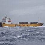 La Guardia Costera de EE.UU. rescata un barco Ro-Ro en un clima difícil