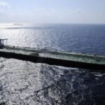 EE.UU. intensifica las sanciones al transporte de petróleo y gasolina