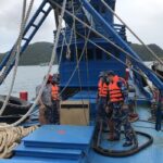Vietnam: La Policía Marítima detiene un buque que transporta 100.000 litros de gasóleo indocumentado