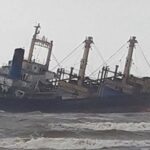Buque de carga general varado por tormenta en Vietnam, 16 tripulantes rescatados