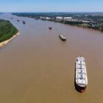 Argentina: 170 buques continúan esperando carga en los puertos por extensión de paro de aceiteros de soja