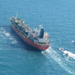 Irán le dice a Corea del Sur que no politizará la confiscación de buques cisterna ya que exige la liberación de fondos