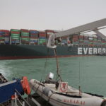 El cierre del Canal de Suez agrava la crisis mundial de los contenedores