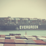 Seis días en Suez: la historia interna del buque que rompió el comercio mundial