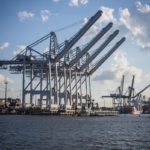 Las terminales de contenedores del puerto de Houston cierran por un «fallo de hardware»
