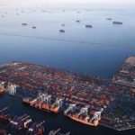 La carga que espera fuera de los puertos en 2021 acumula millones en intereses debido a la congestión portuaria